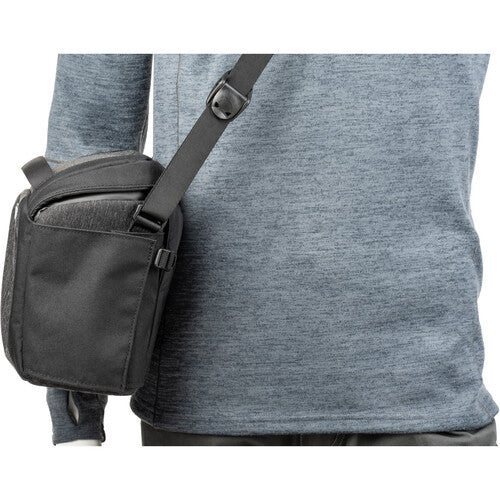 Think Tank SpeedTop Crossbody 10 – Graphite