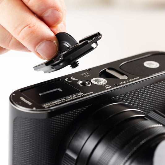 Peak Design Field Plate product detail and lifestyle image | Peak Design Australia | CameraHUB