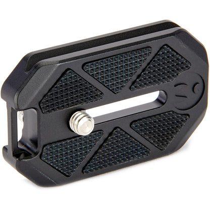 3 Legged Thing QR7 updated Arca-Swiss quick release plate in Darkness