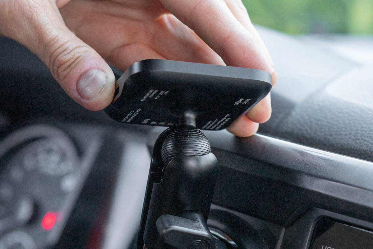 Peak Design Mobile Car Mount 20mm Ball Adaptor v2 - Qi2 Charging product detail and lifestyle image | Peak Design Australia | CameraHUB