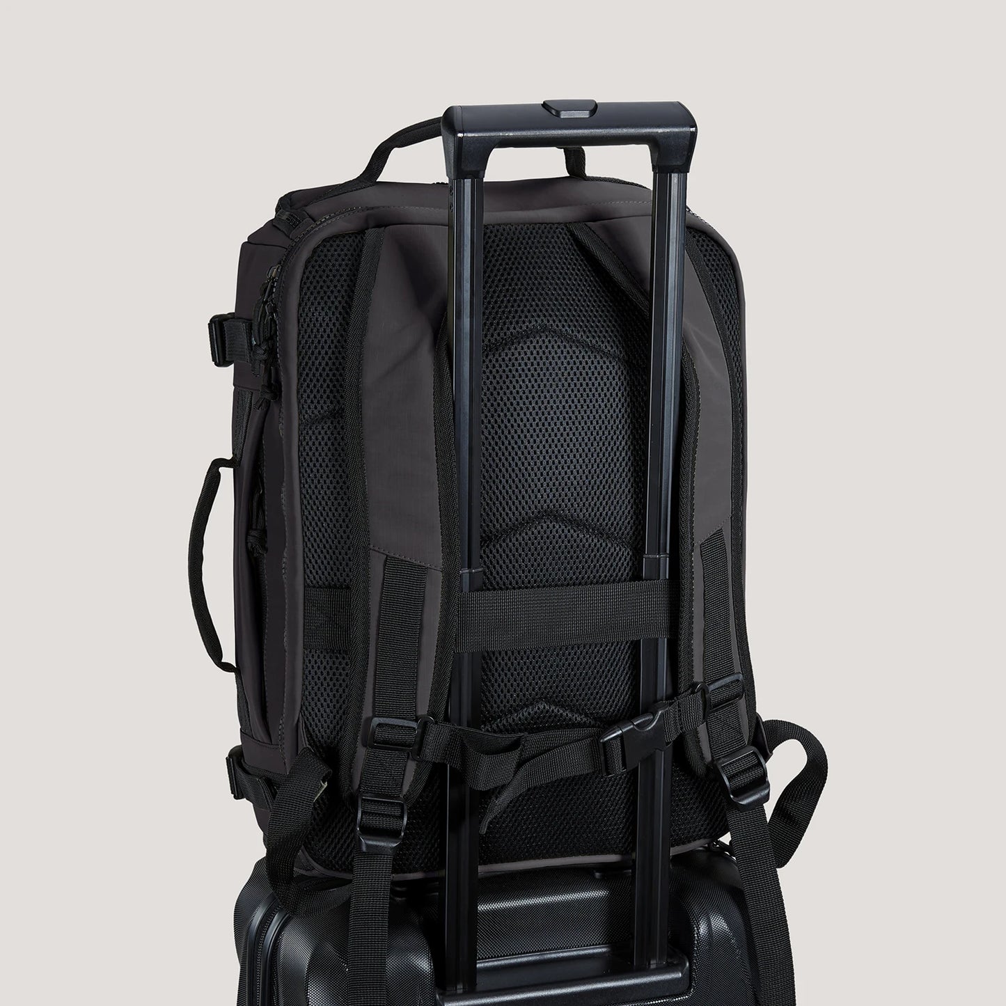 BAGSMART Vacuum Compression Travel Backpack 28L / 38L