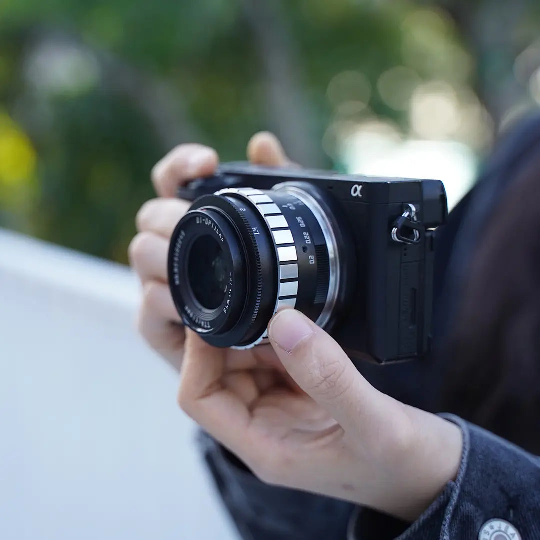 TTArtisan 23mm f/1.4 APS-C lens official image 3