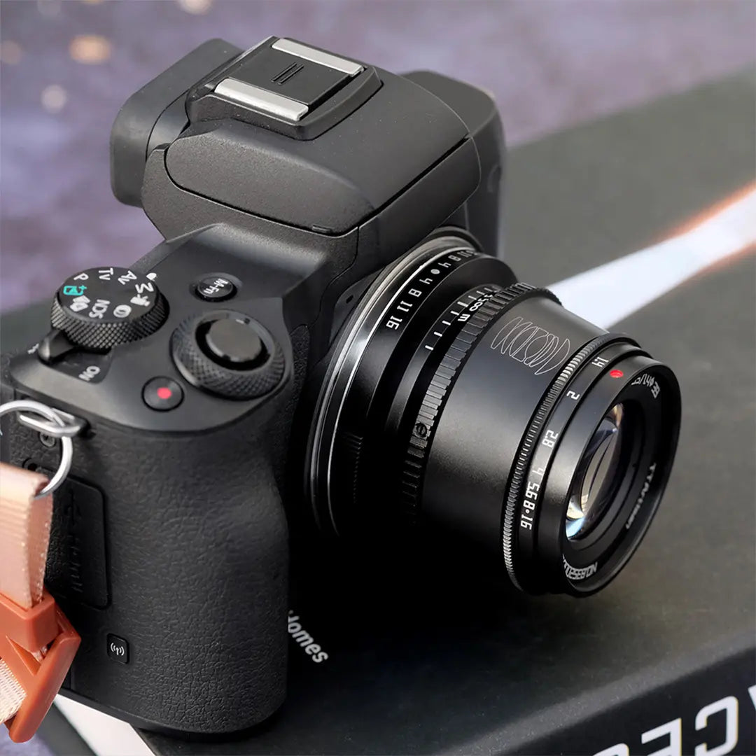 TTArtisan 35mm f/1.4 APS-C lens official image 5