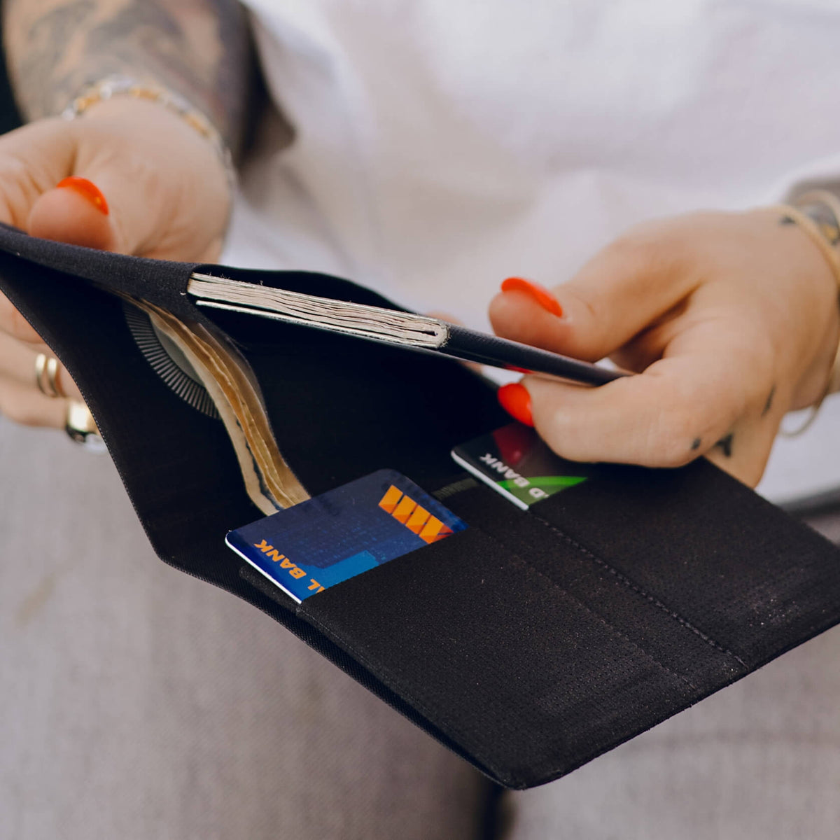 Peak Design Passport Wallet lifestyle and product image | Peak Design Australia