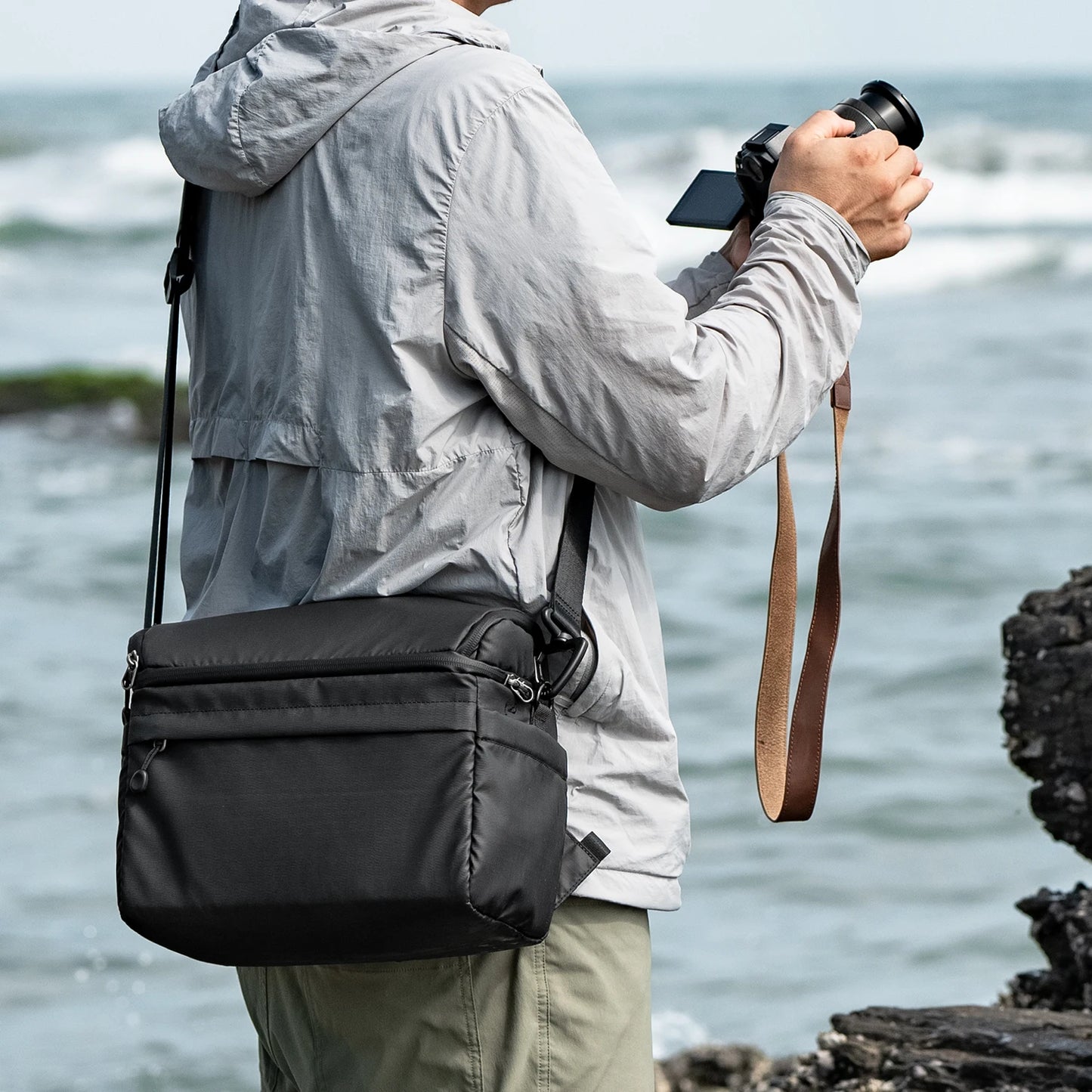 K&F Concept 22L 2-in-1 Camera Backpack & Shoulder Bag