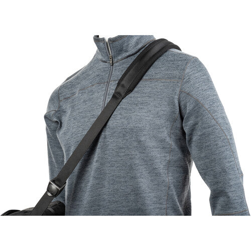 Think Tank SpeedTop Crossbody 10 – Graphite