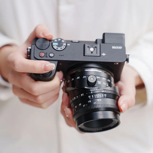 TTArtisan Tilt 35mm f/1.4 APS-C lens official image 2