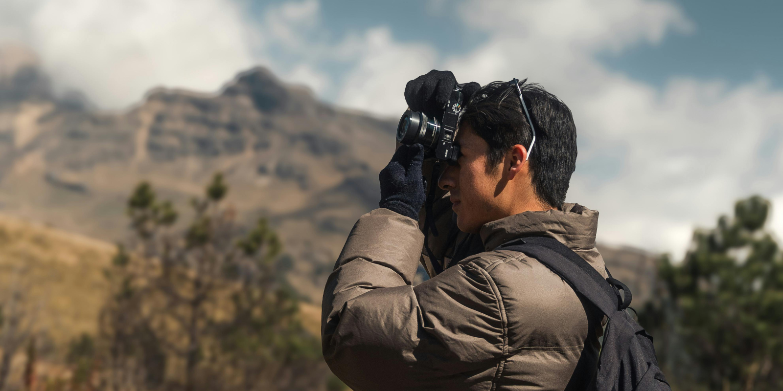 Load video: K&amp;F CONCEPT 80" Video Tripod: The Setup vs. The Shot.