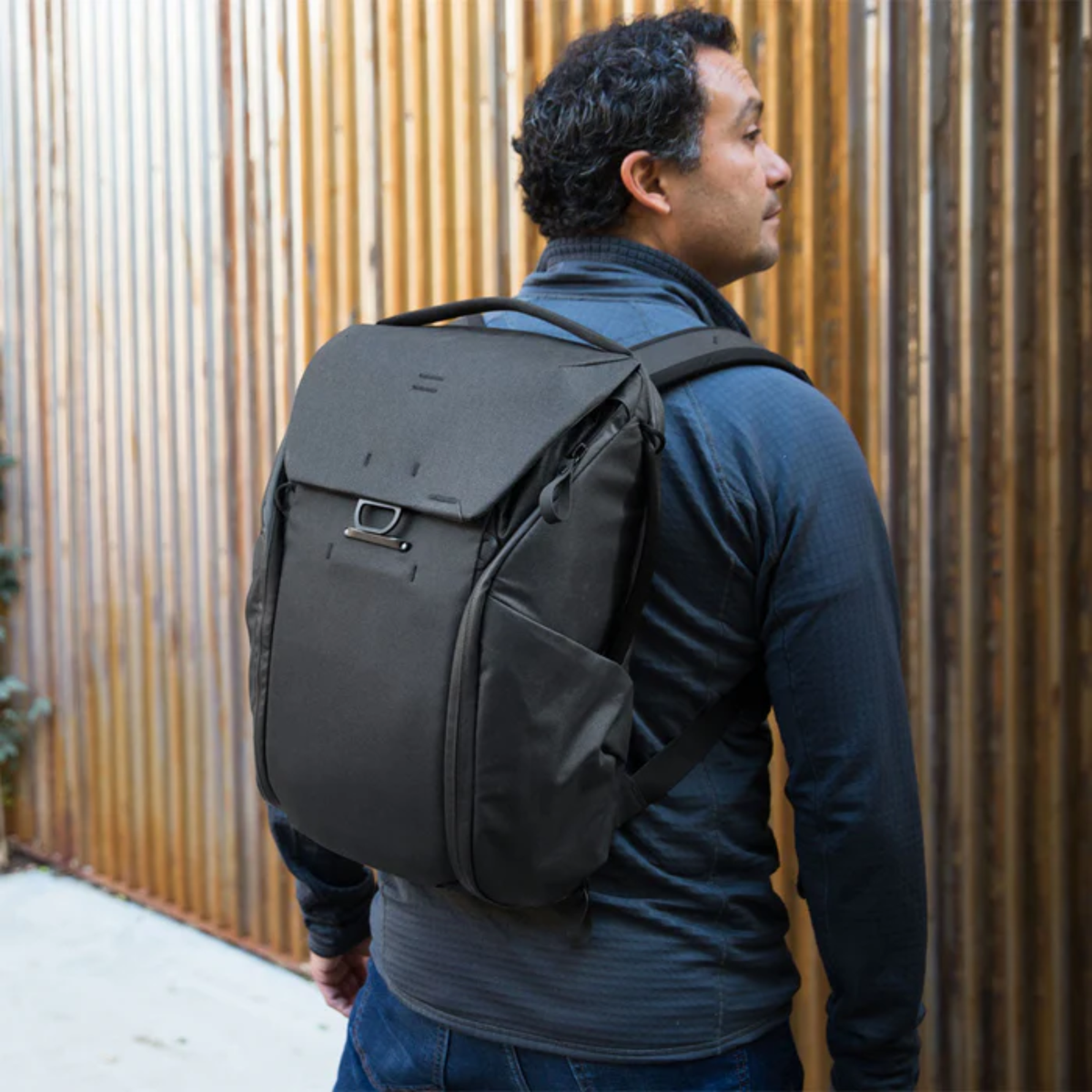Peak Design Everyday Backpack v2 Camera Backpack - 30L / Black | Peak Design Australia