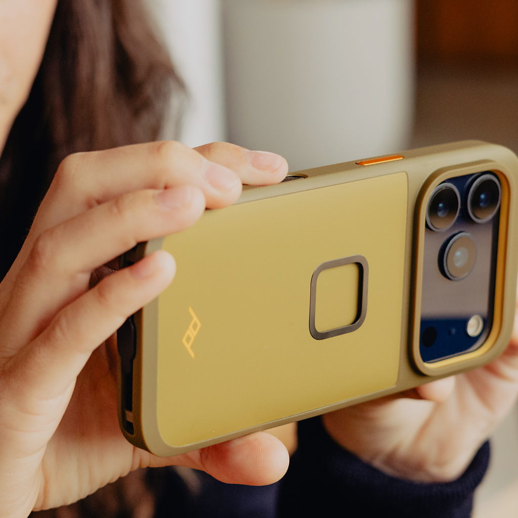 Peak Design GNAR Case iPhone 17 Pro Kelp product lifestyle