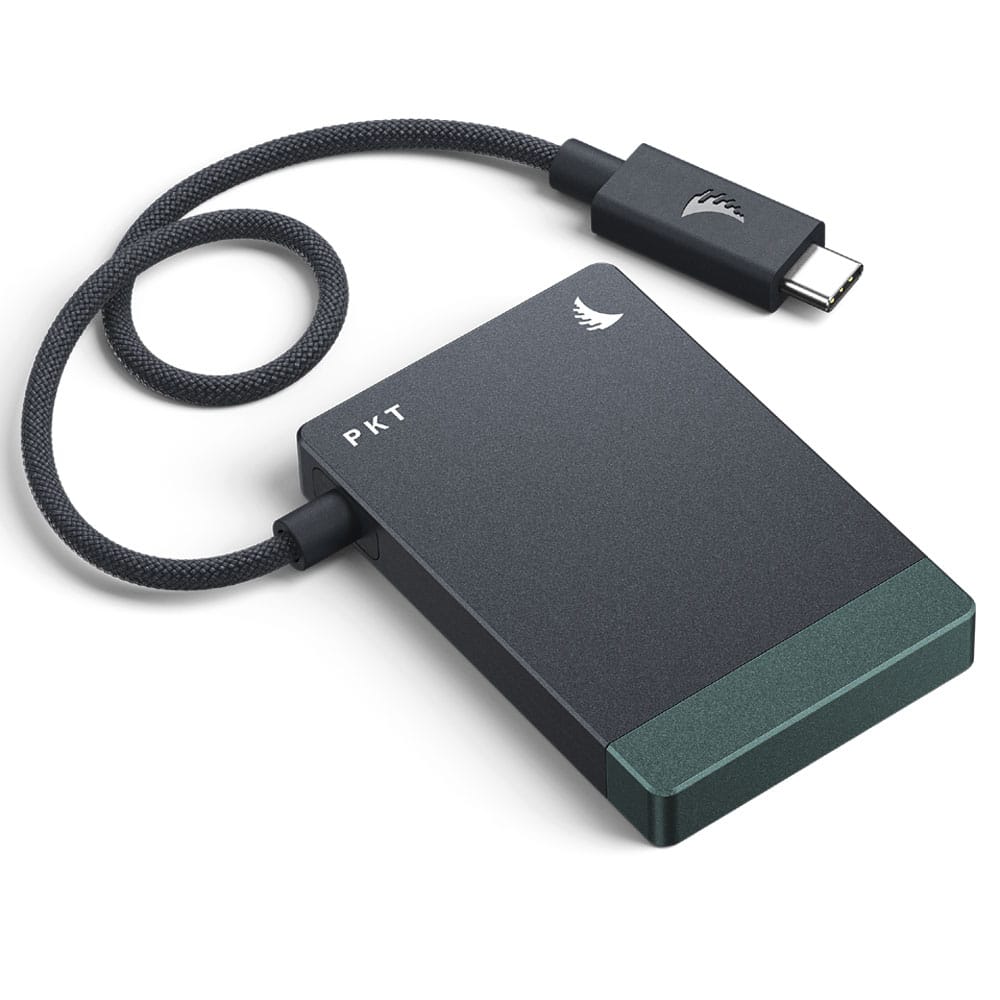 Angelbird Card Reader PKT SD with protective cap fitted