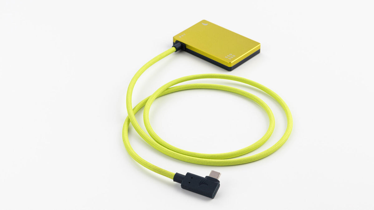 Angelbird USB-C 4.0 Solid Flex Right-Angle cable with SSD2GO PKT