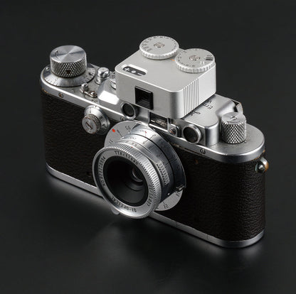 TTArtisan Light Meter II silver mounted on camera